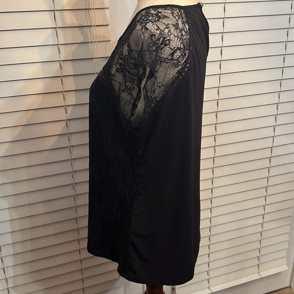 New York & Company Lace Top - Picture 3 of 8